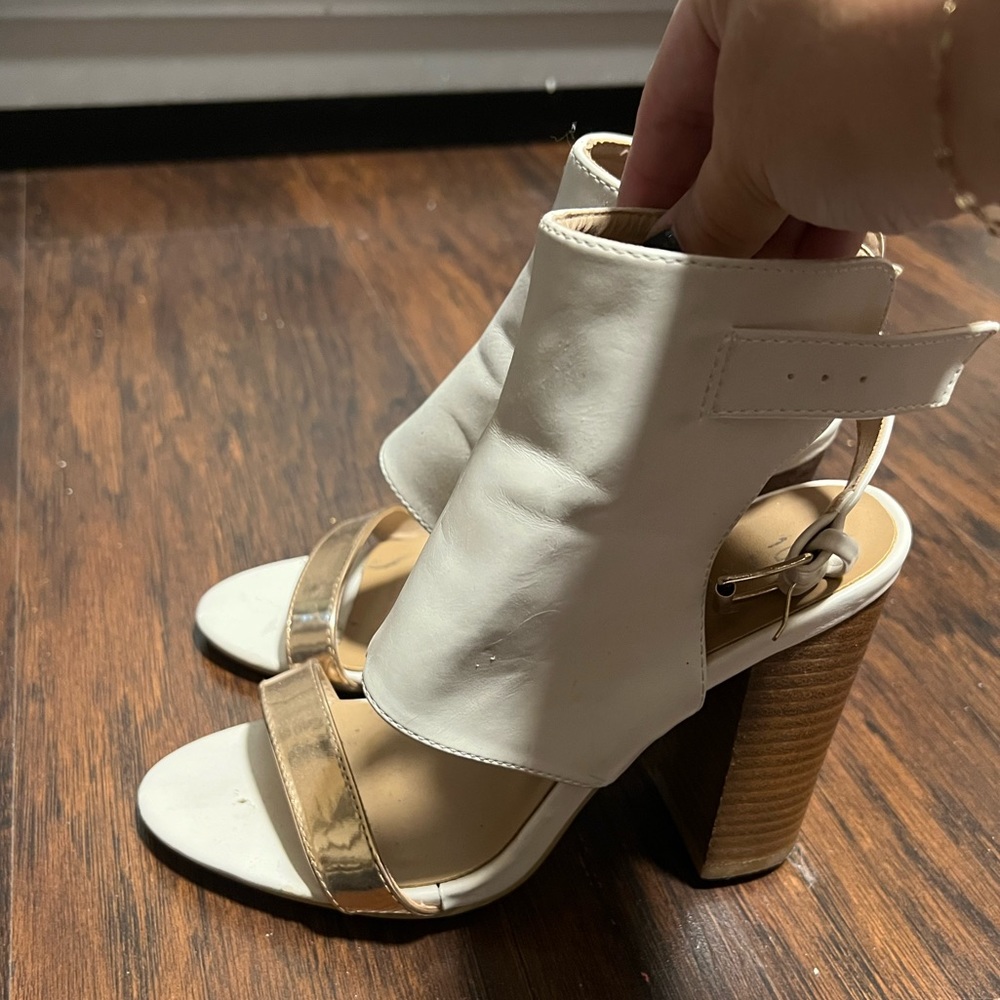Extreme block heel sandal